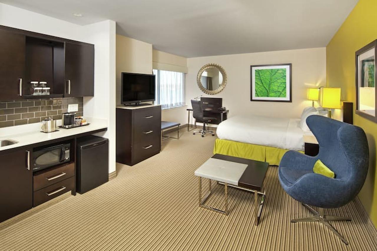 The Hollis Halifax - A Doubletree Suites By Hilton Eksteriør billede