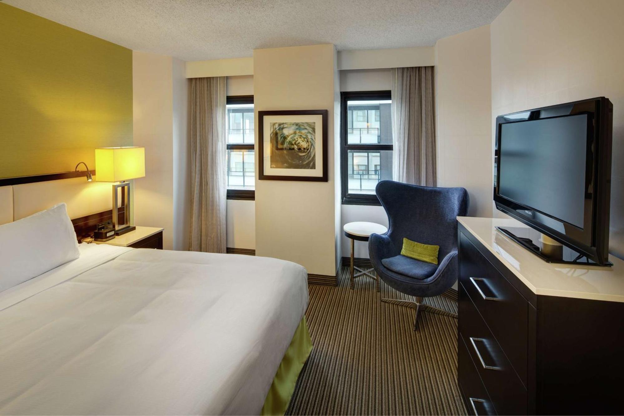 The Hollis Halifax - A Doubletree Suites By Hilton Eksteriør billede