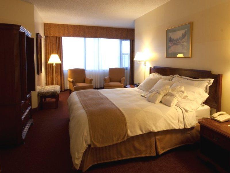 The Hollis Halifax - A Doubletree Suites By Hilton Eksteriør billede