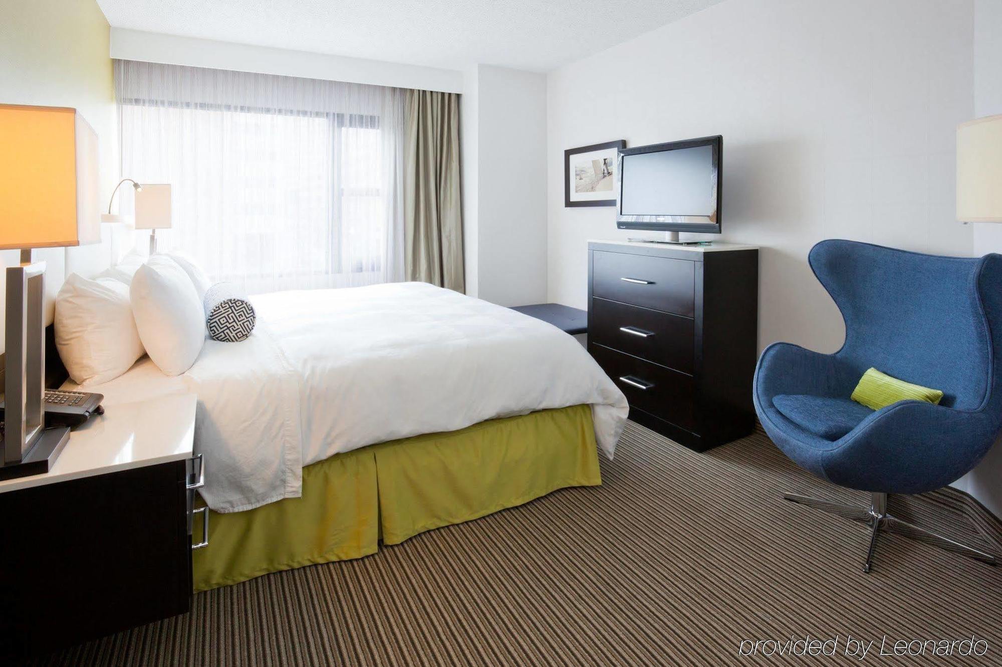 The Hollis Halifax - A Doubletree Suites By Hilton Eksteriør billede