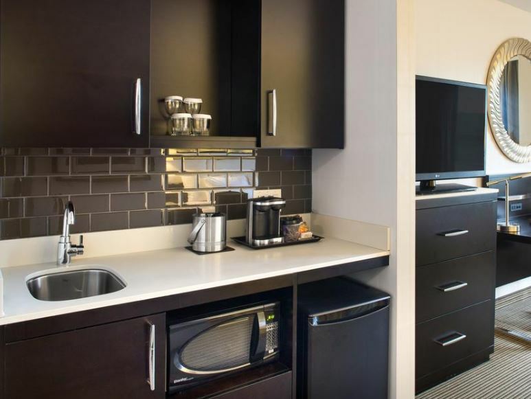 The Hollis Halifax - A Doubletree Suites By Hilton Eksteriør billede